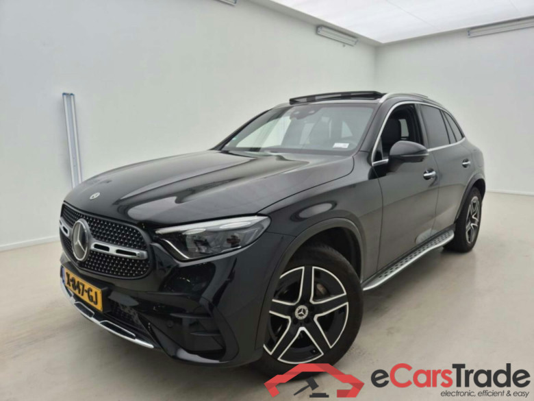 MERCEDES-BENZ GLC-Klasse 300e 4MATIC AMG Line
