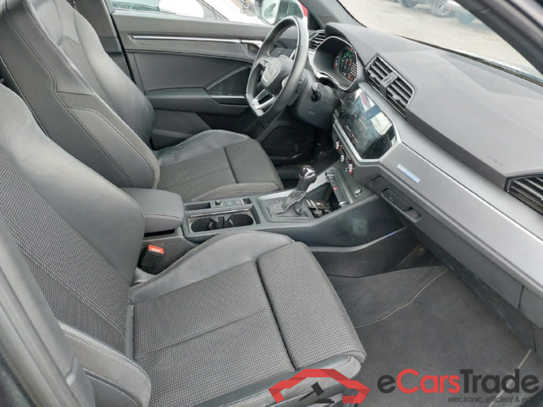 AUDI Q3 / 2018 / 5P / todoterreno 45 TFSI e 180kW S tronic S Line #6