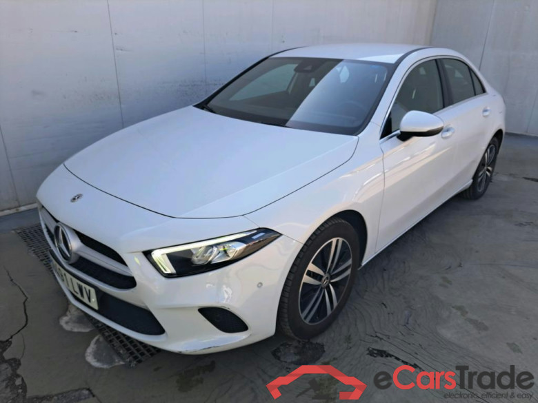 MERCEDES-BENZ Clase A / 2018 / 4P / sedán Sedán A 250 e #1