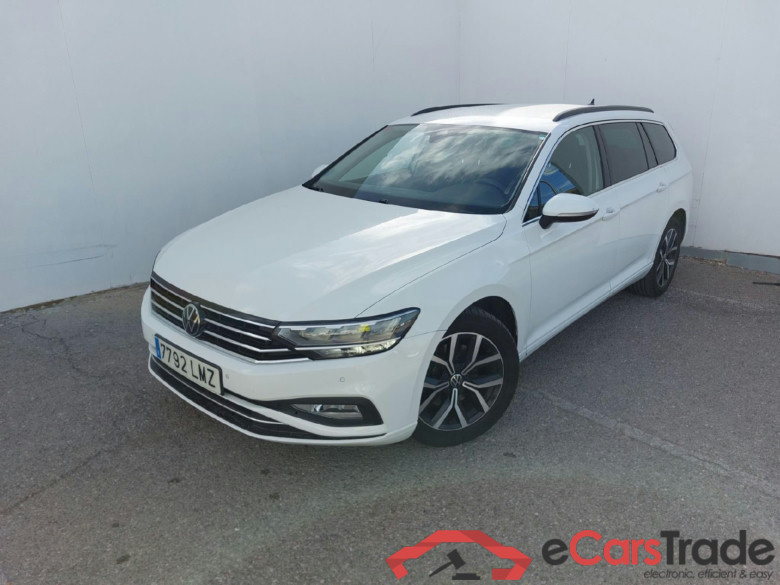 VOLKSWAGEN Passat / 2019 / 5P / familiar Variant Executive 2.0 TDI 110kW DSG #1