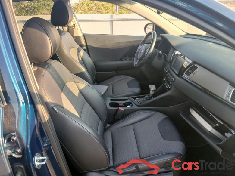 KIA Niro / 2016 / 5P / crossover 1.6 GDi Híbrido 104kW (141CV) Emotion #6