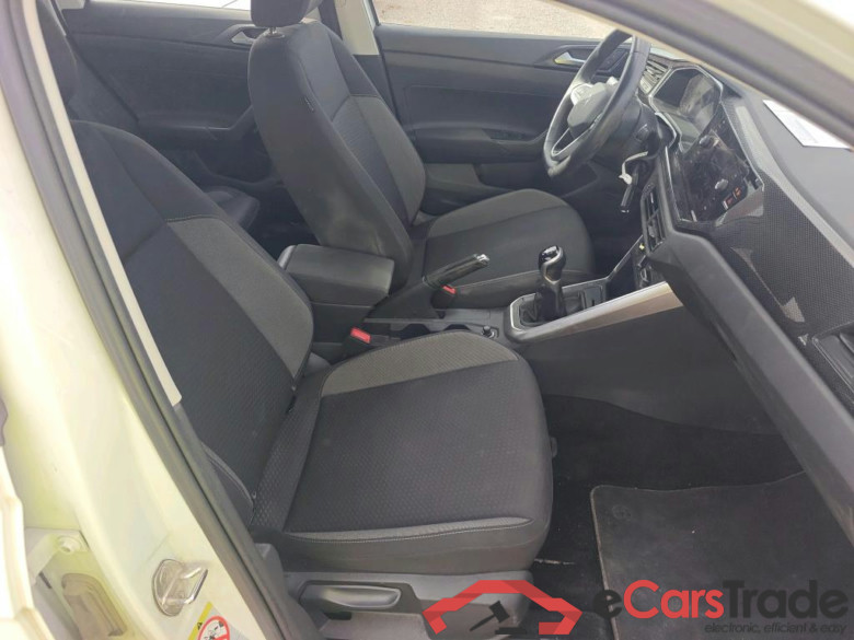 VOLKSWAGEN Polo / 2021 / 5P / berlina con portón Life 1.0 TSI 70kW (95CV) #6