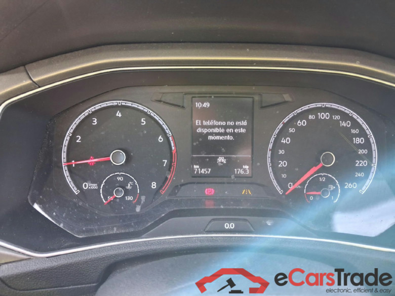 VOLKSWAGEN T-Roc / 2017 / 5P / todoterreno Advance 1.0 TSI 85kW (115CV) (CX) #3