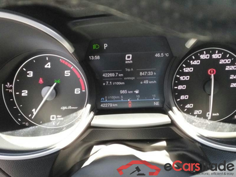 ALFA ROMEO STELVIO / 2017 / 5P / SUV 2.2 TURBO DIESEL 160CV AT8 RWD BUSINESS #4
