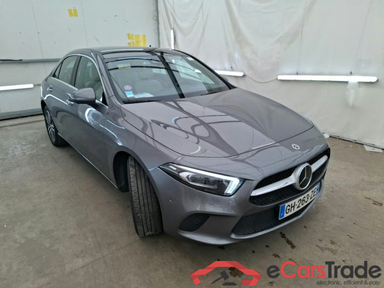 MERCEDES-BENZ Classe A Berline / 2018 / 4P / Berline A 250 e Progressive Line 8G-DCT #4