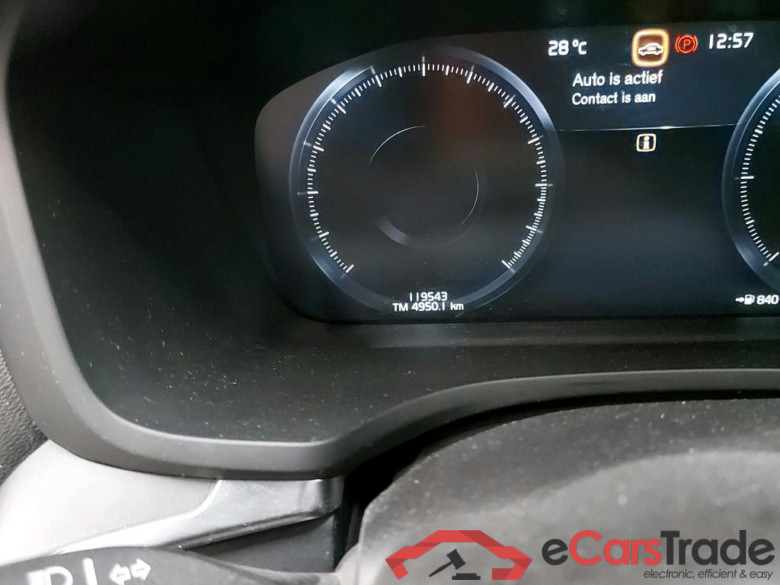 VOLVO - VOL V60 D3 150PK With Sensus Navigation & Park Assist Front & Rear #5