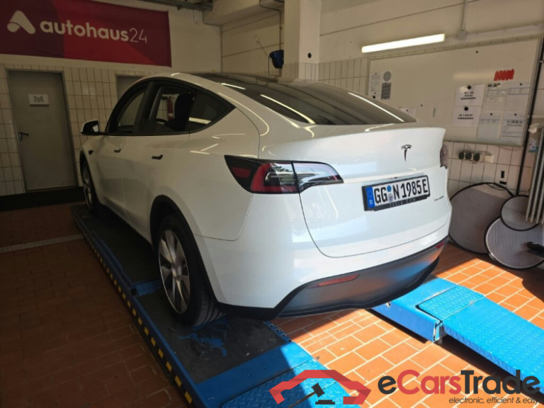 TESLA Model Y  #4