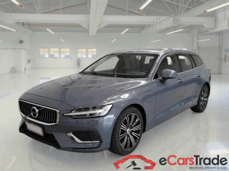 VOLVO V60 / 2019 / 5P / STATION WAGON T6 PLUG-IN AWD AUTOM.INSCR.EXPR.