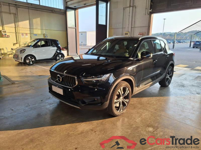 VOLVO XC40 / 2017 / 5P / SUV T4 PLUG-IN HYBRID AUTO RECHARGE INSCR. #1