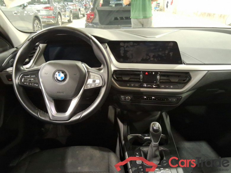 BMW 1 SERIES HATCH 1.5 118I (100KW) #6