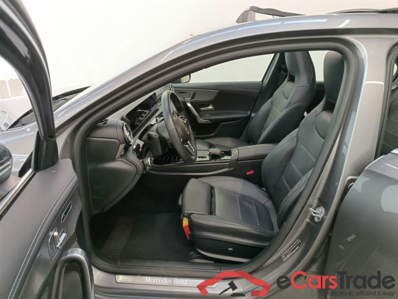 Mercedes-Benz A-Klasse A 180 d DCT Launch Edition 5d #3