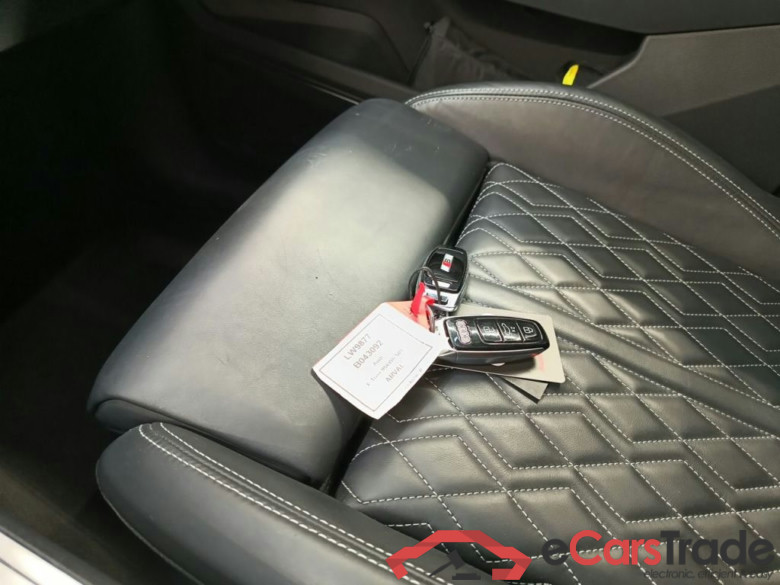 AUDI E-TRON 95 kWh 505hp Quattro S 5d #4