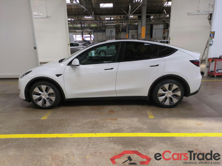 TESLA Model Y / 2020 / 5P / SUV Long Range Dual Motor AWD #2