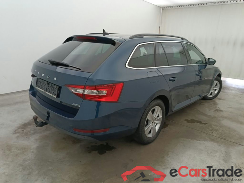 Skoda Superb Combi 2.0 CRTDI 90kW DSG7 Clever 5d #2