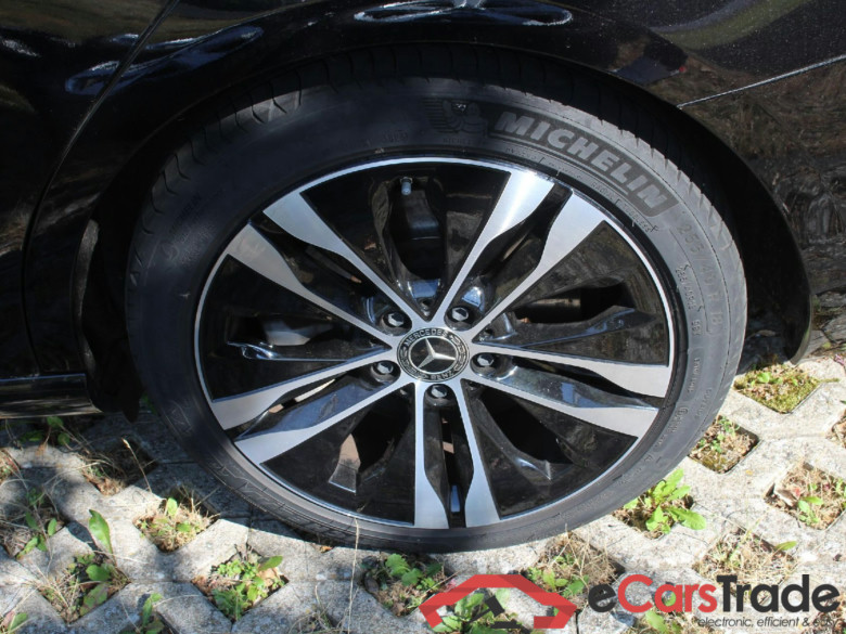 MERCEDES-BENZ C-Klasse Diesel Plug-in Hybrid C 300 de 9G-TRONIC Avantgarde Advanced 4d 145kW #3