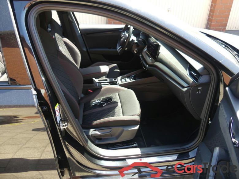 Octavia Combi RS 2.0 TDI 147KW AT7 E6d #2