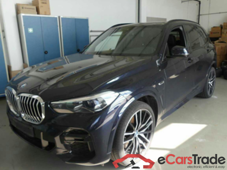 Baureihe X5 xDrive 45 e M Sport 3.0 290KW AT8 E6d