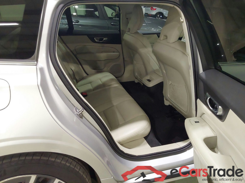 VOLVO V60 2.0 B4 D MHEV MOMENTUM PRO AUTO #5