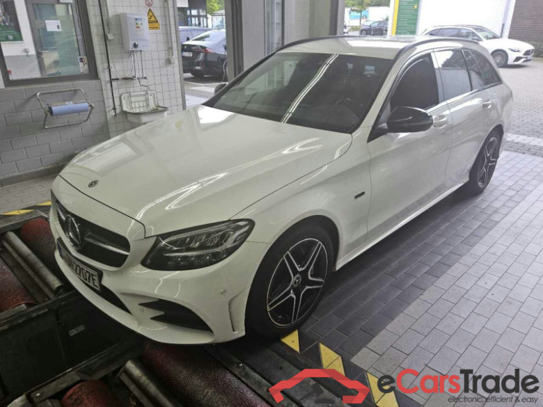 Mercedes-Benz C T-Modell (BM 205)(09.2014->) DE - Kb5 C 300 de EU6d, Night Edition, (Facelift) 2020 - 2021 #1