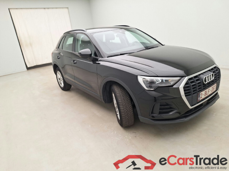 Audi, Q3 '18 PHEV, Q3 45 TFSie PHEV 180kW Str. #5