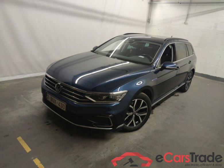 Volkswagen Passat Variant 1.4 TSI DSG6 GTE Business 5d