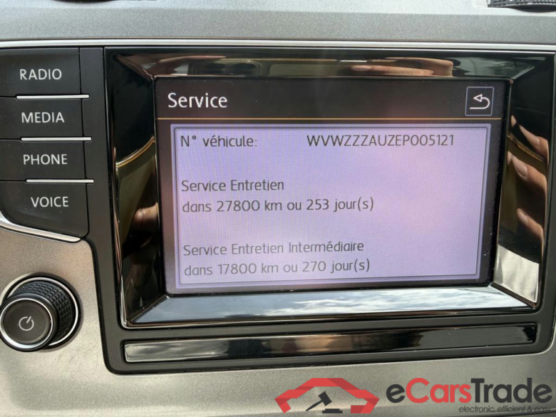 VOLKSWAGEN Golf VII Golf   Trendline 1.2 TSI BlueMotion Technology 63 kW (85 ch) 5 vitesses manuel