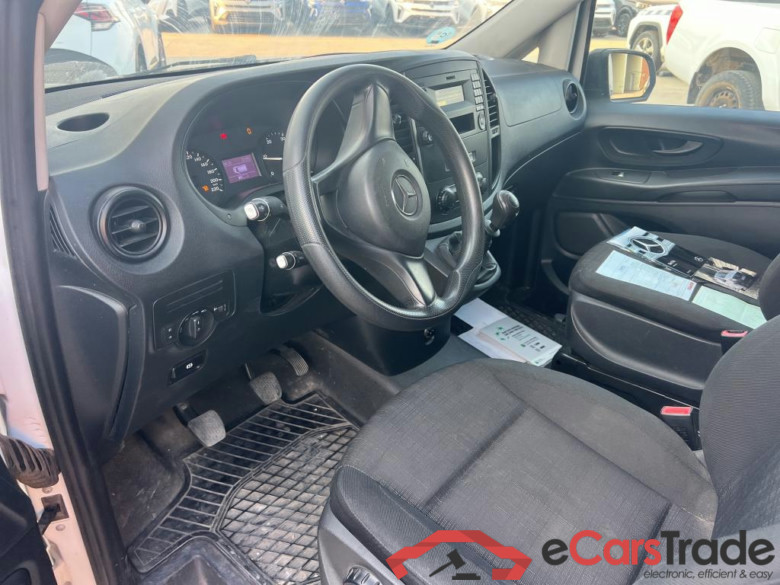 MERCEDES-BENZ Vito / 2014 / 4P / furgón 111 CDI Larga #3