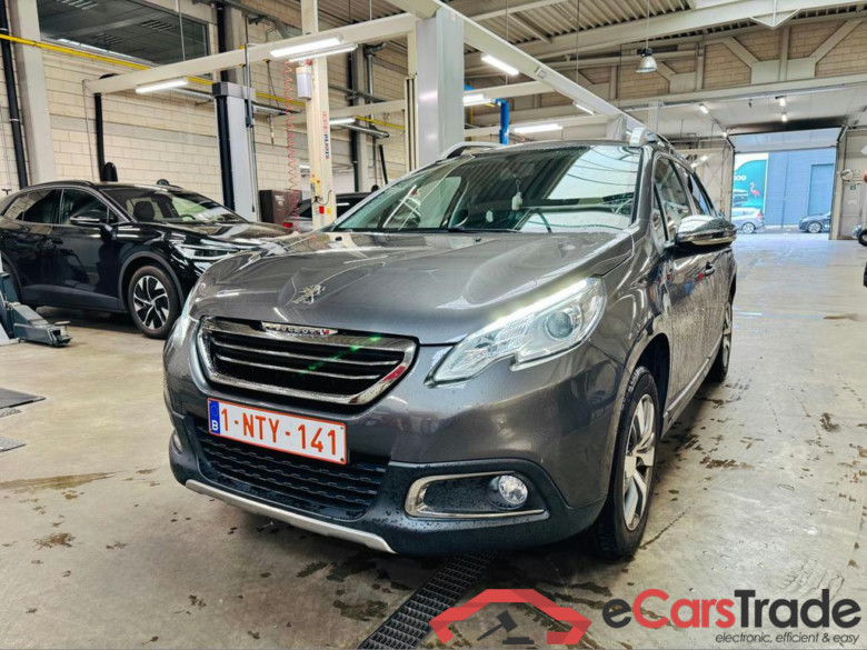 PEUGEOT 2008 1.2i PureTech Style