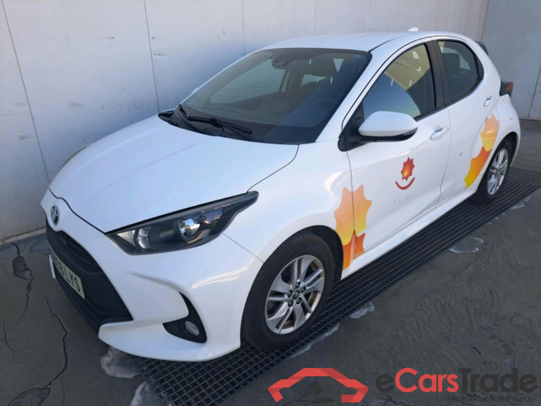 TOYOTA Yaris / 2020 / 5P / berlina con portón 1.5 120H Active Tech #1