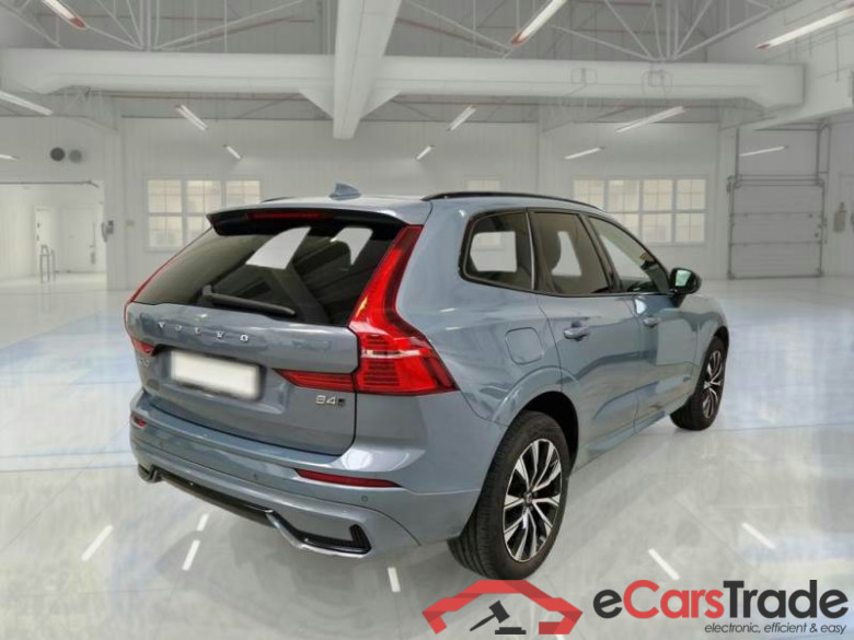 VOLVO XC60 / 2021 / 5P / SUV B4 D AWD AUTOMATICO PLUS DARK #2