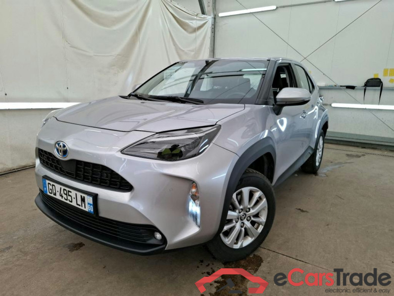 TOYOTA Yaris Cross Hybride / 2021 / 5P / SUV 1.5 HYBRID 116H DYNAMIC BUSINESS BEY AWD