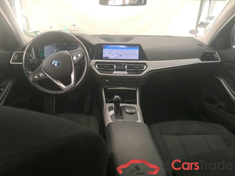 BMW Série 3 Touring / 2019 / 5P / Break 320e 204ch Business Design BVA8 Hybride #6