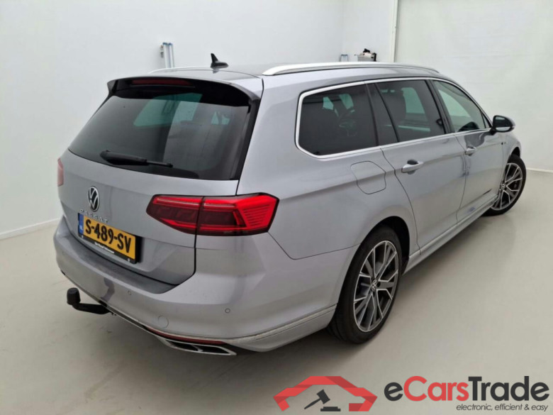 VOLKSWAGEN Passat Variant 1.5 TSI R-Line Bns+ #2