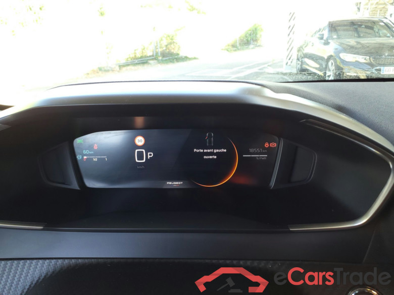 PEUGEOT 208  PEUGEOT 208  Allure Hybrid 110 ch e-DCS6 + pack access #6