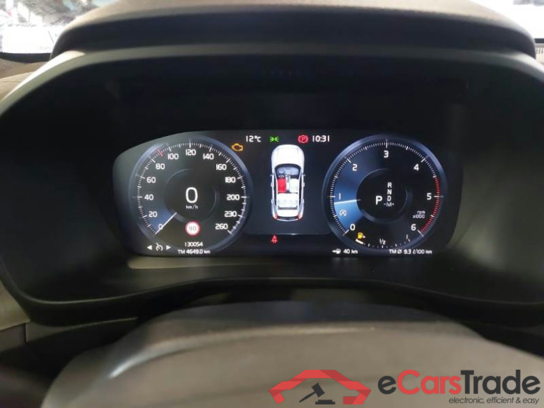 VOLVO XC40 / 2017 / 5P / SUV (V.M.)D4 AWD Geartronic Inscription #4