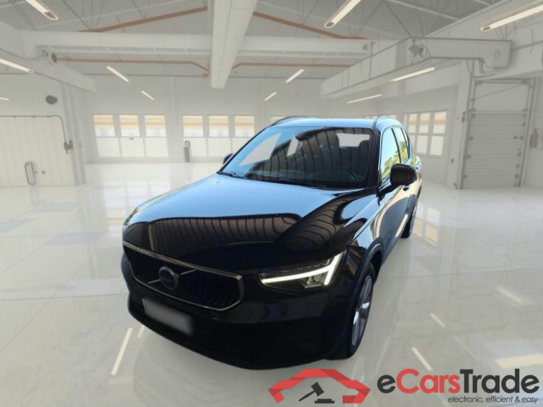VOLVO XC40 / 2021 / 5P / SUV B3 AUTOMATICO CORE #1