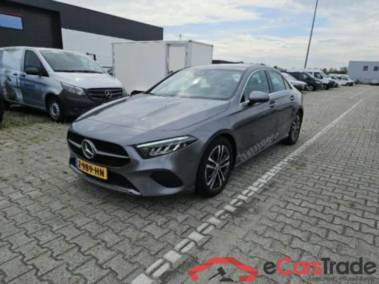 MERCEDES-BENZ A-klasse 180 Star Edition