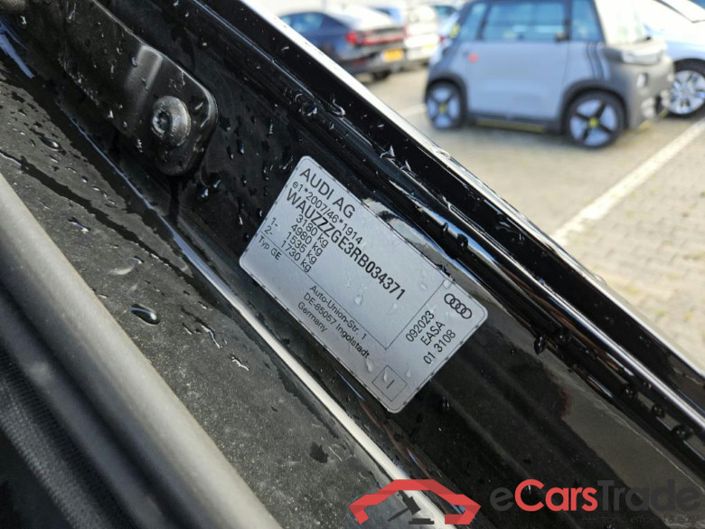 AUDI Q8 55 quattro S Edition 115 kWh #2