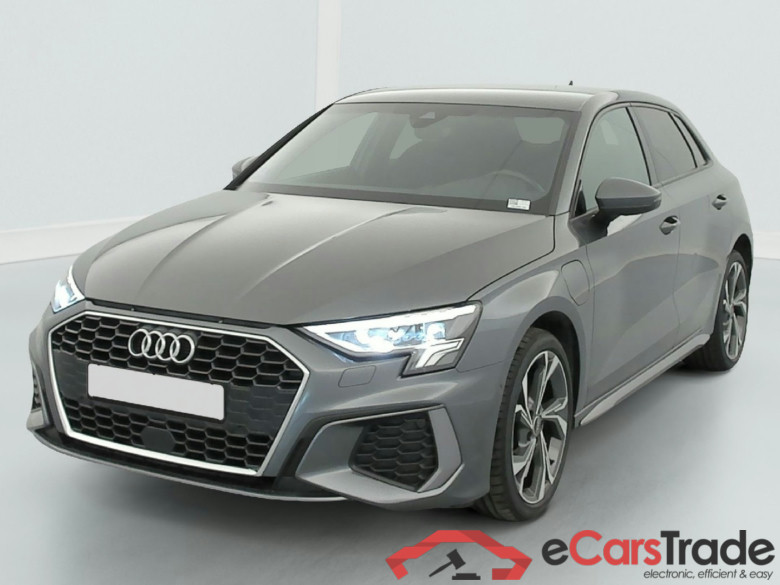 Audi A3 Sportback S Line 40 TFSIe 204 S Tronic 6 #3