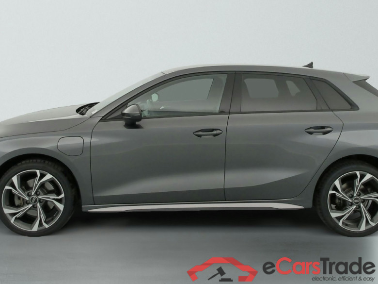 Audi A3 Sportback S Line 40 TFSIe 204 S Tronic 6 #4
