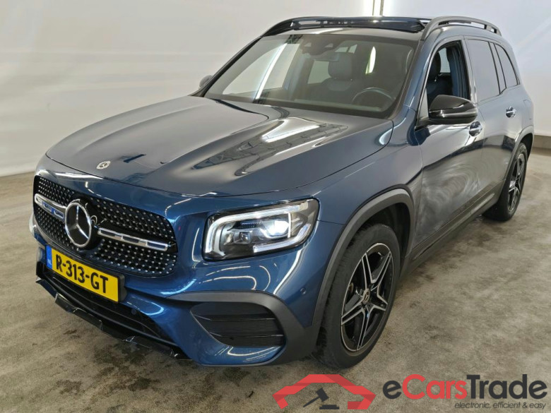 Mercedes-Benz GLB 200 DCT Business Solution AMG + Pano