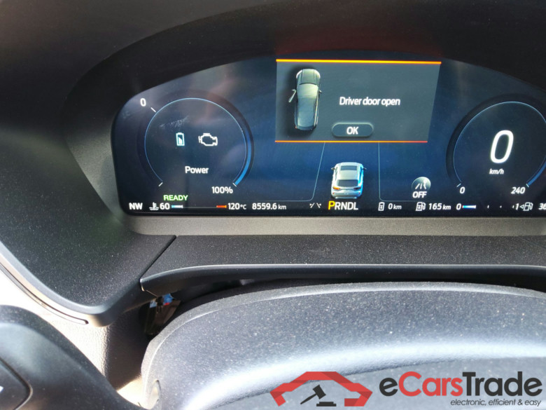 FORD Kuga 2.5 PHEV 243cv Automatico  ST Line X (2026)(Pano-Roof + Winterpack + Tow Bar) #4