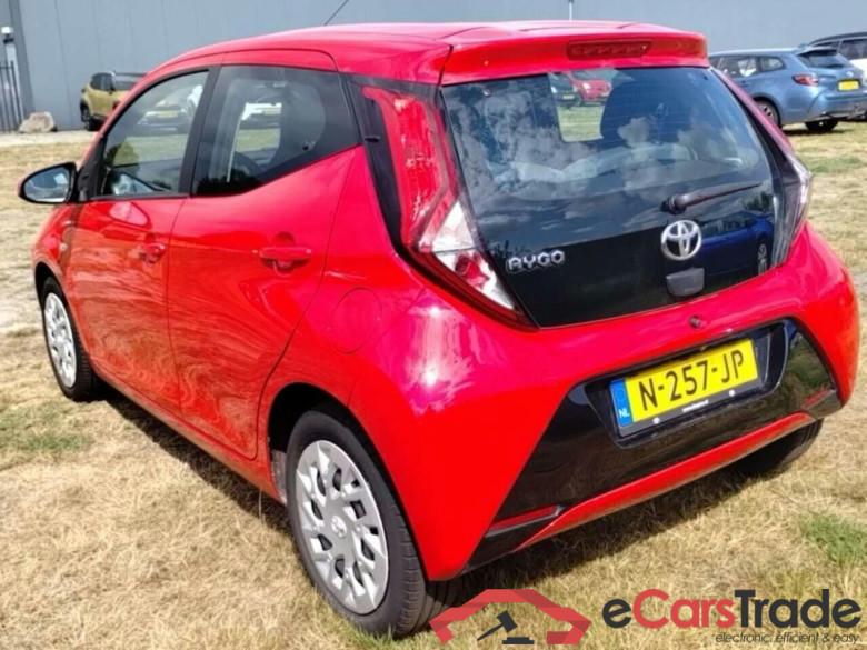 TOYOTA Aygo 1.0 VVT-i x-play #3