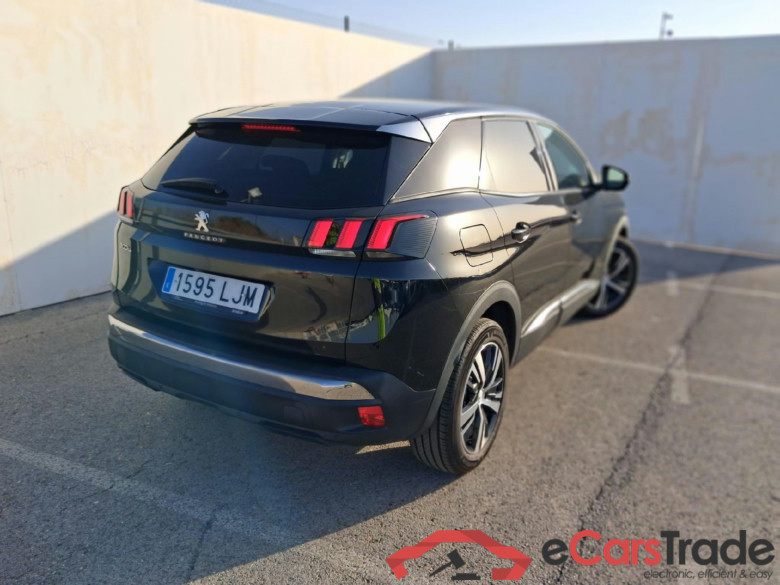 PEUGEOT 3008 / 2016 / 5P / todoterreno 1.2 PureTech 96KW (130CV) S&S Allure #2
