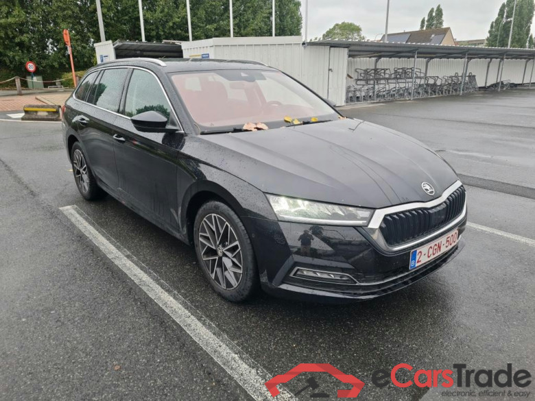 SKODA OCTAVIA COMBI 2.0 CRTDI 110KW DSG7 4WD CLEVER #2