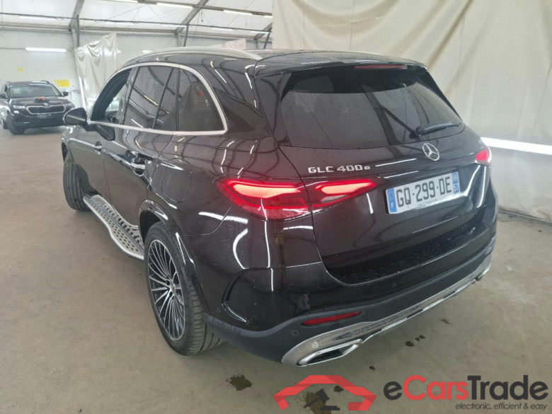 MERCEDES-BENZ GLC / 2022 / 5P / SUV GLC 400 e AMG Line 4MATIC #3