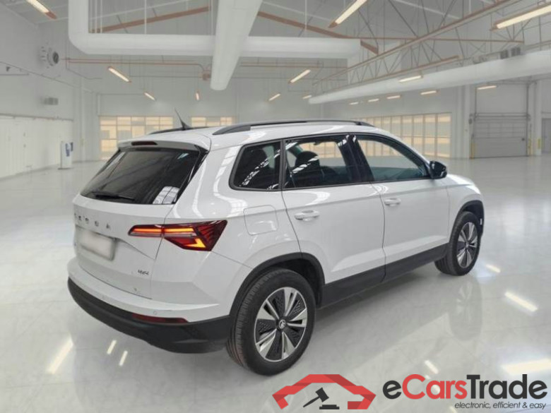 SKODA KAROQ / 2022 / 5P / SUV 2.0 TDI 110KW EVO SCR EXECUTIVE DSG 4X4 #2