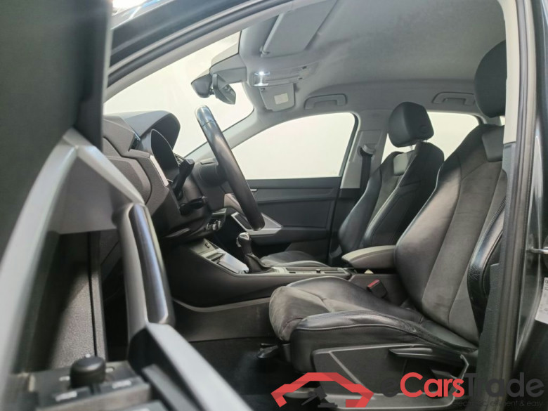 Audi Q3 45 TFSI e S tronic S Line 5d #3