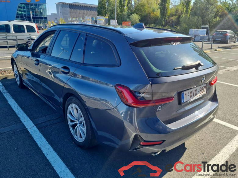 BMW 3 TOURING DIESEL - 2019 320 dA MHD AdBlue #3