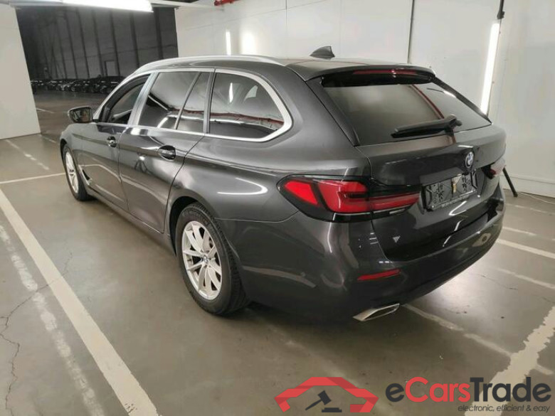 BMW 5 Reeks Touring 5 Reeks Touring 518d Aut. (100 kW) (Mild Hybrid) 100kW/136pk  5D/P Auto-8 #3